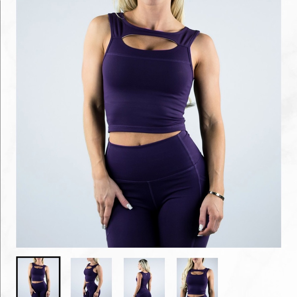 Buffbunny Peek a boo crop top